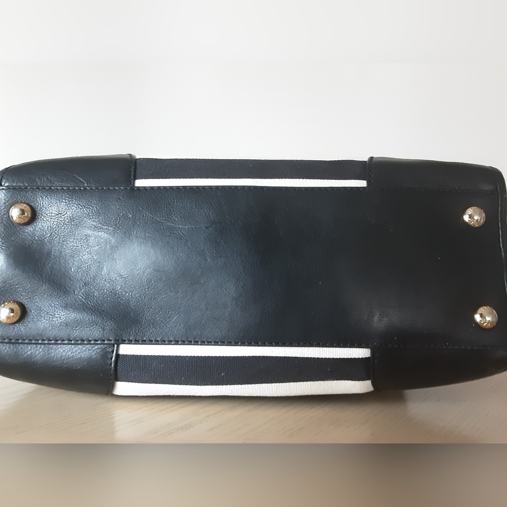 💙HOST PICK💙 MICHAEL KORS BLACK/WHITE CROSS BODY SATCHEL - Picture 8 of 10